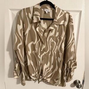 Gilli Beige and Cream Tie Front Top